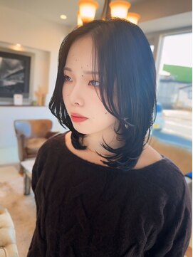 ルーブル(Louvre) 【Louvre/岐阜駅】顔まわり/似合わせ/レイヤー/くびれ