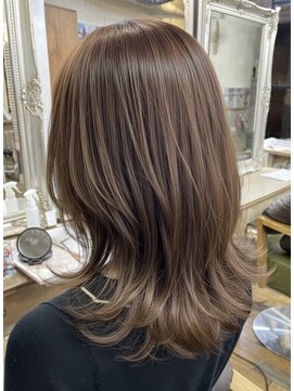 アリスバイアフロート 自由が丘(ALICe by AFLOAT) レイヤーカット