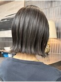 栄ハイライト透明感耳掛けボブスタイル