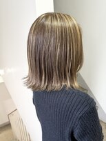 リルア 博多(LIRUA)&nbsp;明るめベージュ系ハイライトスタイル