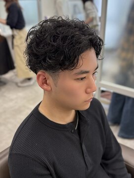 キートス(Kiitos) 【無造作な動き】ラフパーマ×ツーブロックショート