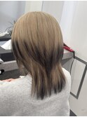 ホワイトベージュ×ブラック