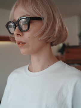 イルフレール(ill frere) ryu【マッシュボブ 顔周りレイヤー 前上がりボブ ブロンド】