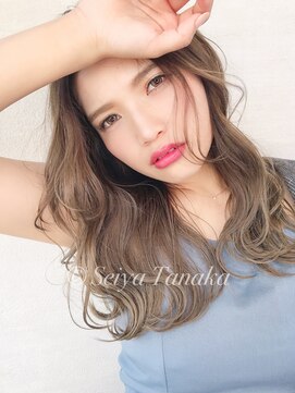 エル(elle) ダメージを94％軽減【外国人風ヴェールケアブリーチ艶カラー】