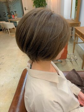 ショートオンリーサロントス(short only salon TOSS) 大人カッコいいクールオリーブベージュショートボブ