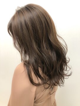 エミュスト(Emuest) フォギーグレージュ☆イルミナカラー