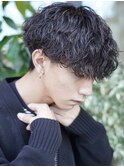 波巻きスパイラルパーマツーブロックメンズマッシュ栄