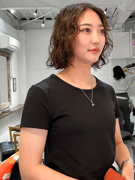 ラレイ ハラジュク(Lalei harajuku) スパイラルパーマ/くるくるパーマ/くるくる/くせ毛風パーマ/原宿