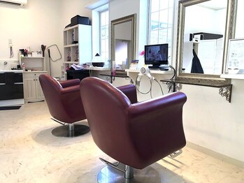 ヘアーサロン フオーユー(foryou)の写真/お客様のスタイルに合わせたスタイリング剤やホームケア剤も豊富なラインアップでご用意◎相談もお気軽に！