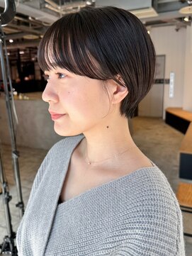 シオン(shion) 似合わせカットマロンベージュフェザーショート_ba443711