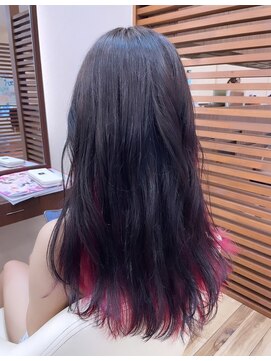 スワン山の田 ギャル味強めピンクインナーカラー