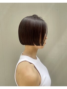 ビュートリアム 広尾(BEAUTRIUM) ぱつっとボブ