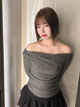 ボブ×オリーブベージュ◎