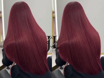 ジュイル シブヤ(JEWIL SHIBUYA)の写真/【渋谷】"縮毛矯正で失敗経験がある方はぜひ！"ナチュラルで柔らかい髪は[シルキーストレート]で仕上げる♪