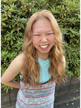 ルィ 名古屋栄(llwy) ミルクティーベージュ