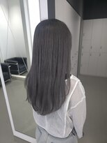 ゴットラトゥール(GOTTO LATOUR)&nbsp;透明感のあるグレージュカラー/ブリーチ/アッシュ/ロング