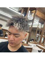 ウィスカーズ(Whiskers)&nbsp;スキンフェード×ツイストスパイラル×ホワイトメッシュ