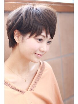 ネオリーブクレア 綱島店(Neolive Krea) 耳かけ×トップふんわり×シースルーバング=小顔ショート