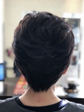 クアトロ 小山店(QUATRO) ミセスショート