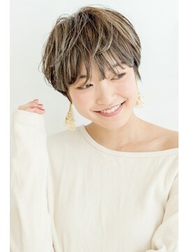 ムルチュラカメアリ(muruchura KAMEARI) シアーカラーベージュカラーのセシルカット