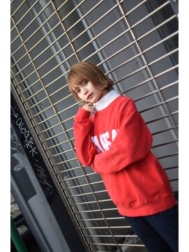 ミエル ヘア 新宿(miel hair) ミルクティーベージュ×外はねボブ