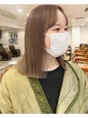 切りっぱなしボブミルクティーハイトーンカラー