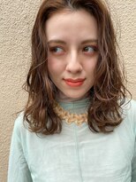 ロイジー(roijir) 【表参道 roijir】ゆるふわパーマ×かきあげバング