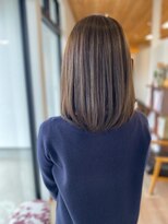 アパートメントヘアー 透明感アッシュ