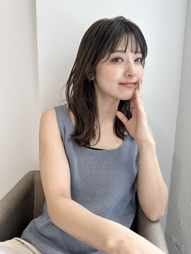 エレン 池袋(ElEn.) 【エレン池袋】小顔カット×大人気くびれ外ハネミディ　似合わせ