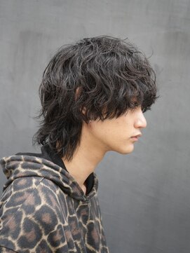 フィフス(fifth) マッシュウルフカット波巻きスパイラルパーマツイストスパイラル