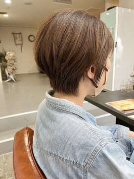 ニコ(nico...) シドウ/くびれショート麻生30代40代白髪ぼかし