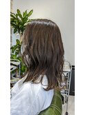 透け感カラーのセミロング