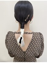 ニューミー(new me)&nbsp;ミディアムタイトシンプルポニー