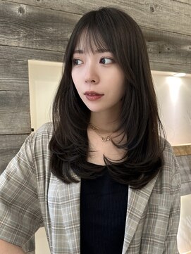 アイヴィ 表参道(IVY) ダークグレージュフェイスレイヤーワンカール【肥田亜沙美】