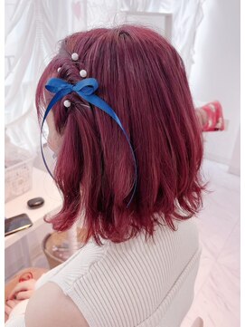 アマレット 東京駅八重洲店(amaretto) 外はねウェーブのサイドねじりスタイル