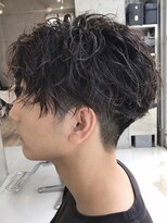 ツイストパーマツイストスパイラルパーマツーブロック刈り上げ