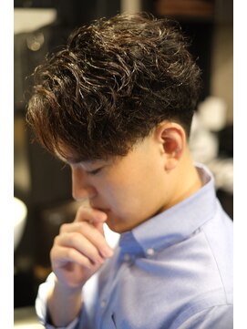 ブロートーキョーバーバーショップ 神田店(Bro Tokyo BARBERSHOP) 【神田】ビジネスツーブロックツイストスパイラルパーマ