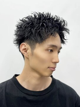 ヘッドストック(HEAD STOCK) スパイキーショートスパイキーパーマフェードメンズパーマ眉毛