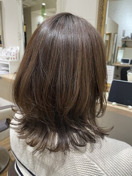 クリック 武蔵新城店(CLiC) 30～40代　ゆるふわミディー