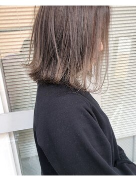 ミント(mint) *華奢なハイライトで透明感◎スモーキーベージュ*