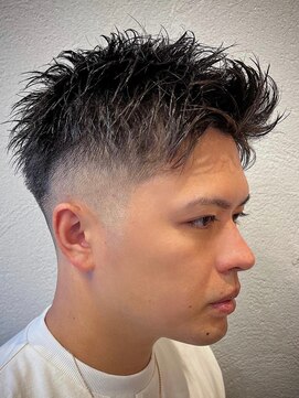 ビンゴ(BINGO) ba778グレージュカラーツーブロックマッシュ束感アップバンク