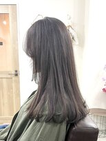 ホンネ(honne.) グレージュカラー×韓国ロングヘア