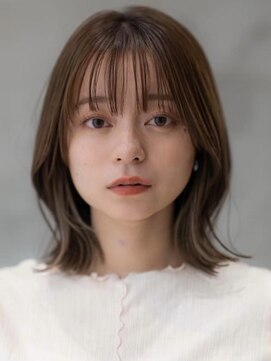 ドットハリス(.Hallis) 大人かわいい/小顔/ミディアムレイヤー/20代30代40代