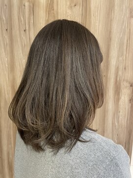 イマージュアヴェダ 丸井吉祥寺店 ハイライト×ミディスタイル