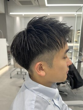 アールプラスヘアサロン(ar+ hair salon) 爽やかアップバングショートツーブロック刈り上げ