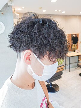 ヒート トウキョウ 目黒店(HEAT TOKYO) ツイスパセンターパートマッシュ波巻きダウンパーマメンズ目黒