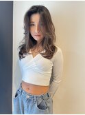 プラチナグレージュ  レイヤーカット　ハイライト　セミディ