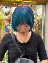 ラプト(rapt)&nbsp;ディープブルー×ターコイズのデザインカラーボブ
