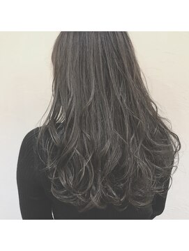 スーリール 九産大前店(Sourire) アッシュグレーロングスタイル