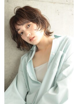 ファム(FAM) ボブレイヤー　ウルフ　パーマ　インナーカラー　代官山　中目黒